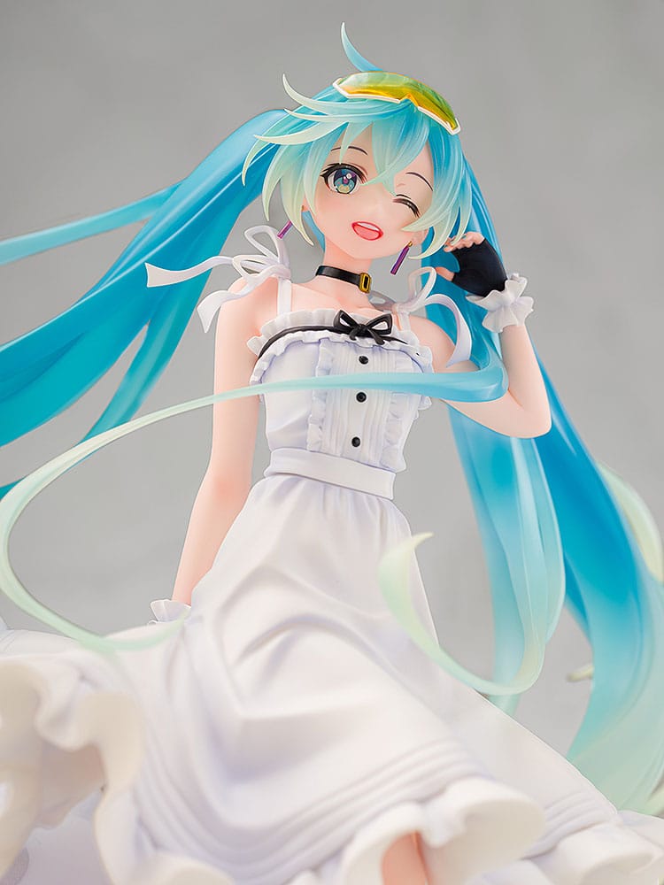 Hatsune Miku GT Project Original PVC фигурка 1/7 Vacation Style Ver. 24 cm